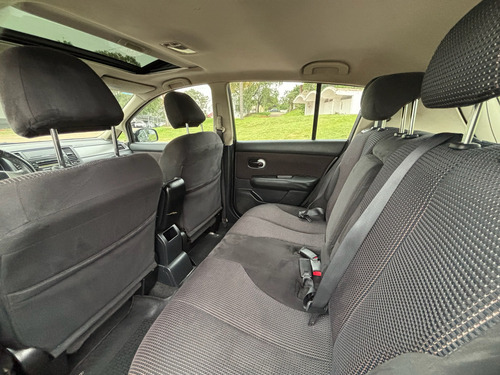 Nissan Tiida 1.8 Acenta