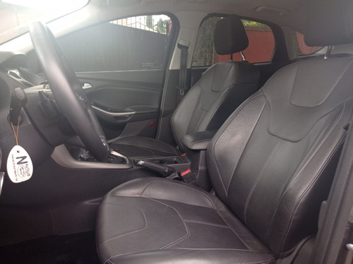 Ford Focus Se Plus Automatico 2.0 2019 Gris 5 Puertas