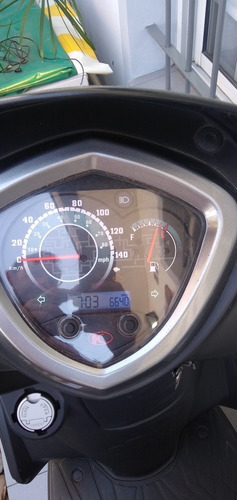 Kymco Agility 200i