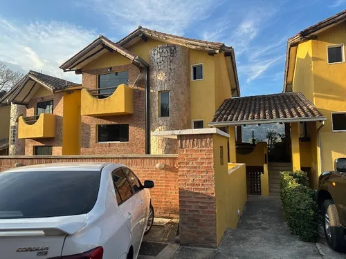 Vendo Townhouse En La Unión