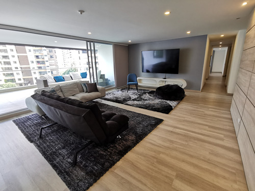 Grandioso Apartamento En Venta Loma Las Brujas