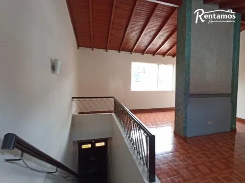 Casa En Arriendo En San Joaquín. Cod A11645