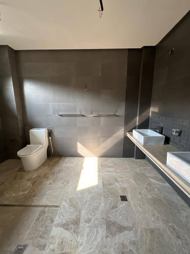 Townhouse En Altos De Guataparo - Acepta Financiamiento