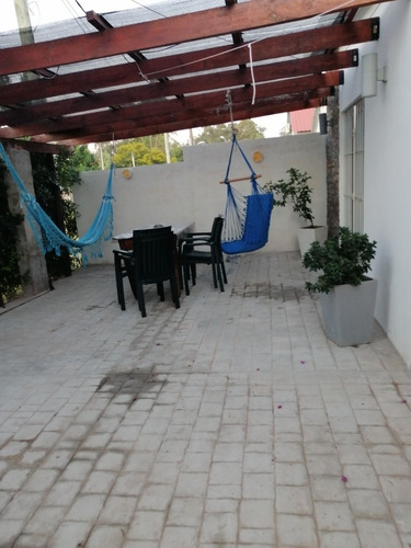 Imagen 3 de 16 de Casa Con Estufa A Leña) Playa Grande)