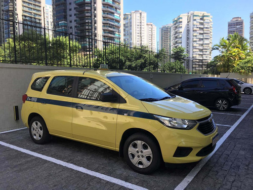 Imagem 4 de 6 de Chevrolet Spin 2019 1.8 Ls 5l 5p