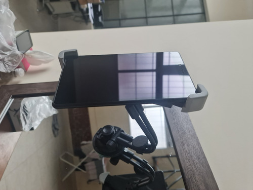 Imagen 3 de 8 de Brazo Soporte Con Sopapa Para Auto Articulado Tablet 7 A 10