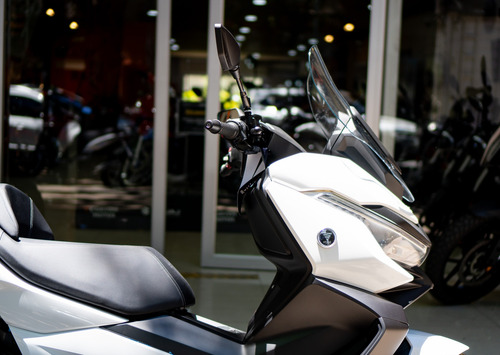 Sr4 Pro Max Maxi Scooter Voge No Kymco Downtown Qj Fort 350