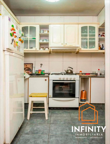 Venta Departamento 3 Dormitorios Caseros Al 1000
