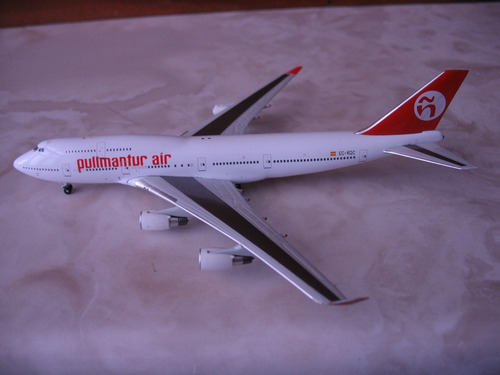 Avion Boeing 747-400 De Pullmantur Air En La Escala 1:400