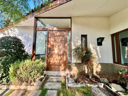 Casa En Venta De 3 Dorm San Anselmo Piedra Roja Chicureo