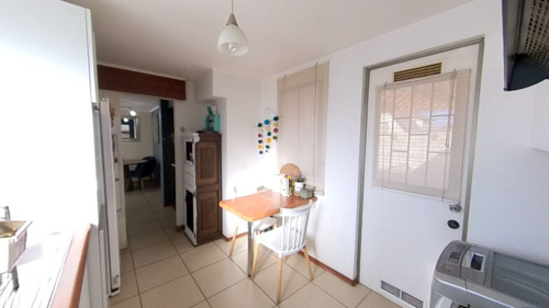 Hermosa Casa Sector Los Pinos, 4d, 2b, 206m2