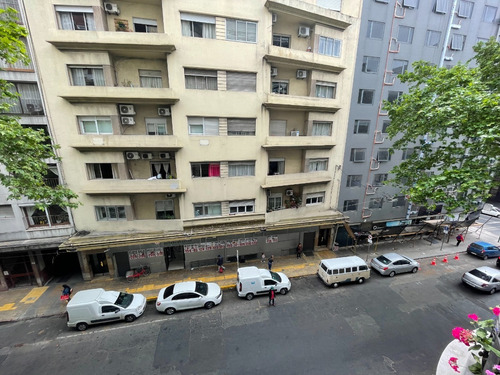 Imagen 25 de 30 de Alquiler Apartamento 4 Dormitorios Centro Montevideo