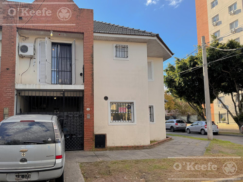 Departamento En Venta De 3 Ambientes En Bernal. ¡apto Credito!