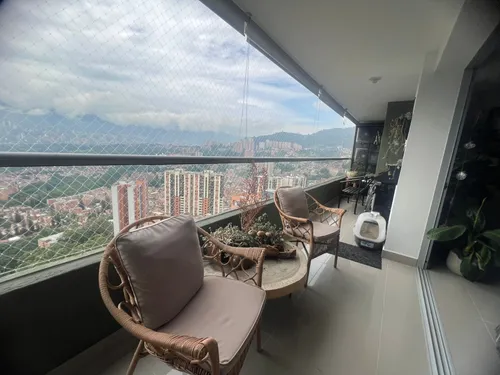 Se Vende Apartamento En Loma De Los Bernal Parte Baja
