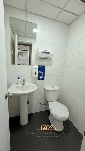 Oficina En Arriendo En Providencia, Metro Pedro De Valdivia