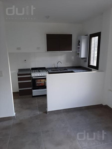 Imagen 11 de 24 de Venta De Duplex 2 Dormitorios En B° San Fernando - Complejo Cerrado
