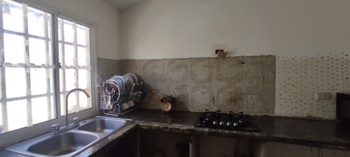 Imagen 10 de 14 de Acogedora Casa Para Remodelar A Su Gusto; Canaima Dos, Guatire, Miranda.