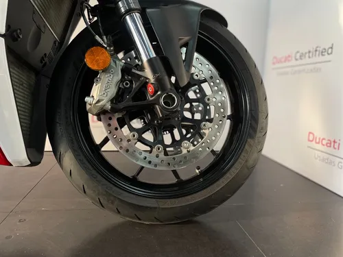 Ducati Streetfighter V2