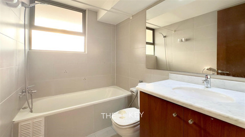Departamento En Venta De 4 Dorm. En Vitacura