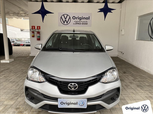 Imagem 2 de 9 de Etios 1.5 X Sedan 16v Flex 4p Manual