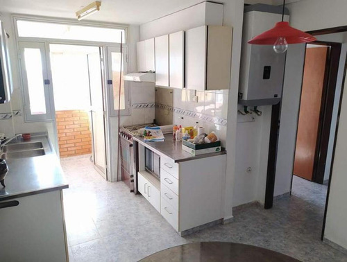Imagen 4 de 16 de Departamento 4 Dormitorios Con Cochera En Venta Barrio Alber
