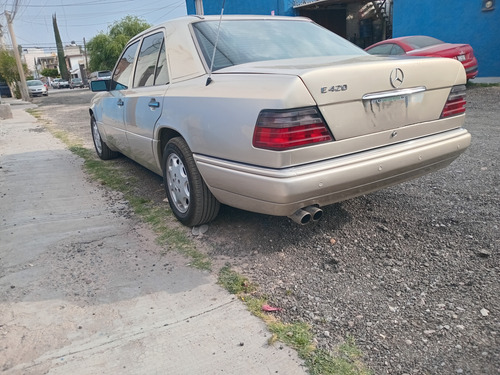 Mercedes Clase E 420 4.2 V8 Automático Asientos Piel Eléctri