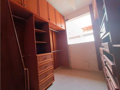 Casa En Venta En Urb. El Bosque Pe-8370409