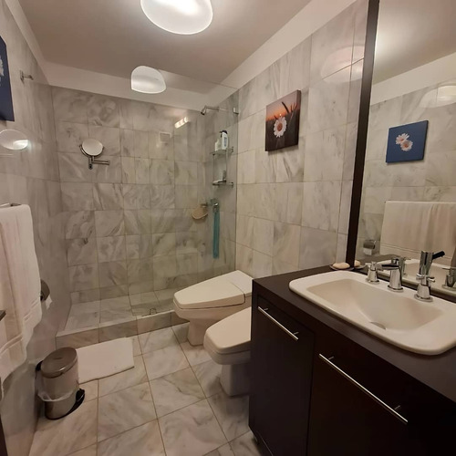 Apto - Venta Lomas De Las Mercedes 300m2 Const 20m2 Tza.