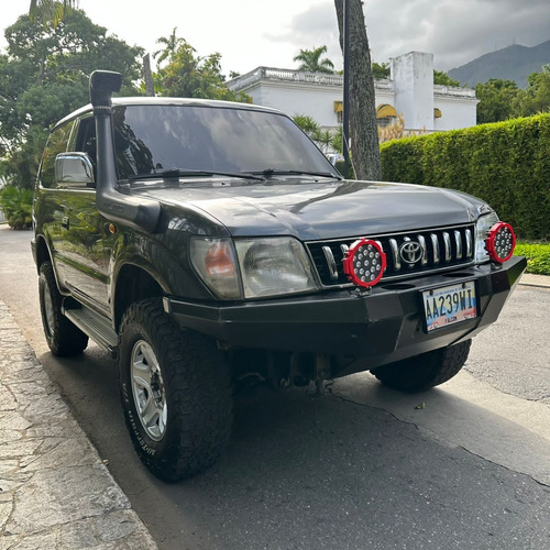Imagen 3 de 9 de Toyota Meru 2008