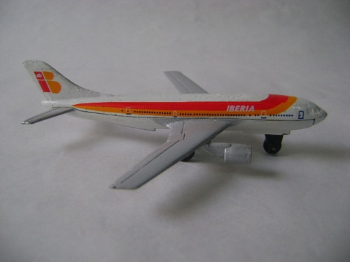 Imagen 4 de 10 de Nico Avion Metal A300b Airbus 10 X 9 Cm (avv 42)