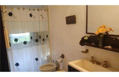 Imagen 17 de 30 de Casa En Venta - 2 Dormitorios 2 Baños - 115 M2 - Abasto