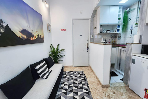 Vendo Rápido! 1 Quarto No Flamengo Ótima Localização Sem Iptu