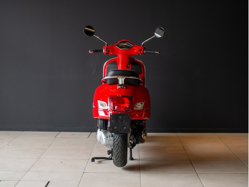 Imagen 8 de 25 de Vespa Gts 300 Super Roja Reserva Ya