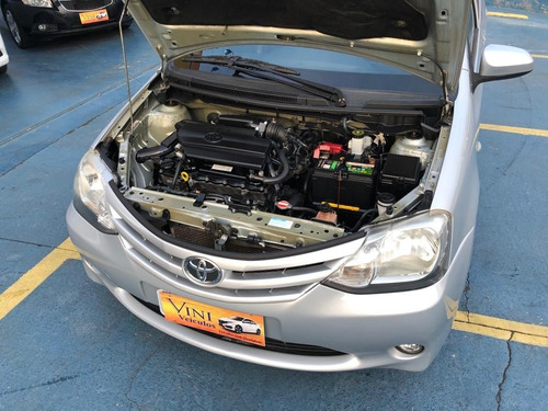 Imagem 7 de 8 de Toyota Etios ! Impecável !