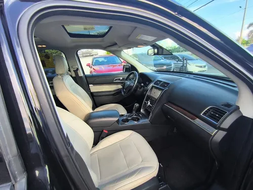 Ford Explorer Limited 19 Panoramic
