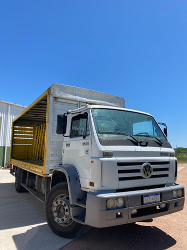 Volkswagen 15-180 Caja Con Pirámide.