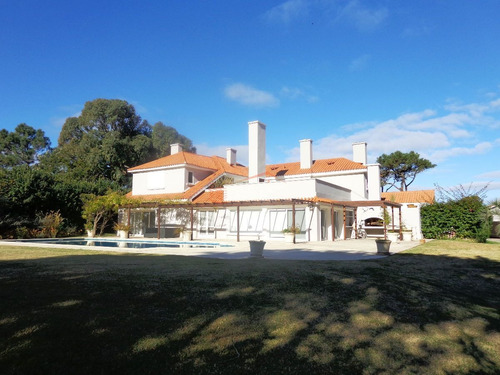 Imagen 13 de 30 de Magnífica Casa En Venta Y Venta Temporal En Punta Del Este, Brava