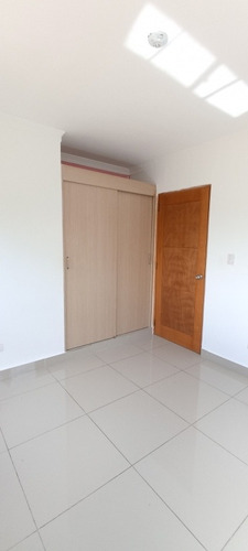 Imagen 7 de 25 de Amplio Apartamento Con Terraza