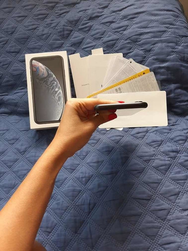 iPhone XR 64g Negro