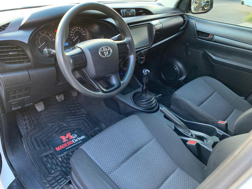 Toyota Hilux 2.8 Tdi Cabina Doble Mt