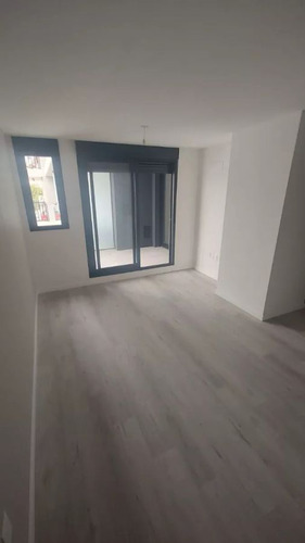 Apartamento En Alquiler De 1 Dormitorio C/ Cochera En Cordón