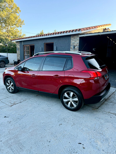 Peugeot 2008 1.6 Feline 5p