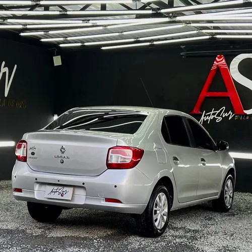 Renault Logan 1.6 Expression / Life +