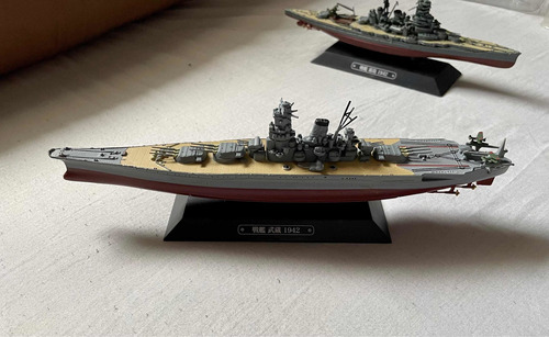Juguete Buque De Guerra Japoneses Yamato Metal Y Plastico 