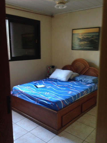Casa De 2 Pisos 4 Dormitórios - 4332