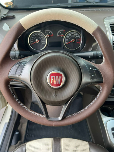 Fiat Grand Siena 1.6 16v Essence Flex Dualogic 4p