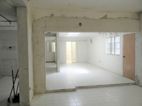 Imagen 12 de 23 de Venta Casa En La California Norte, 450 M2, 6h, 6b, 3e, Caracas, Sucre
