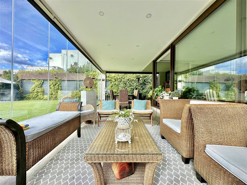 En Condominio: Los Bravos / Craighouse