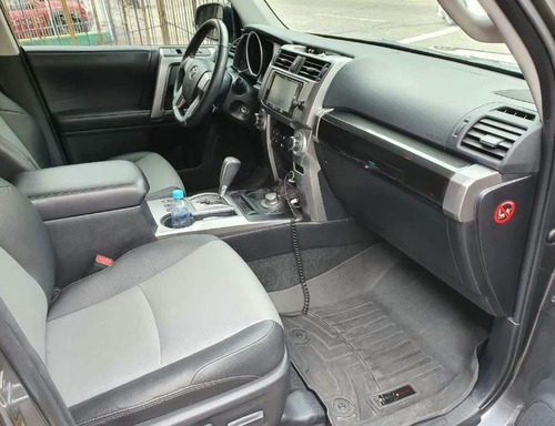 Imagen 4 de 8 de Toyota 4runner Sr5 2016 Aut Secuencial 4.0