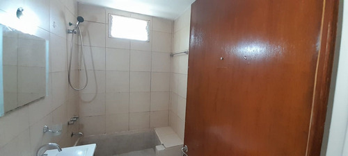 Casa Tipo Ph 3 Ambientes Muy Comodo En Castelar